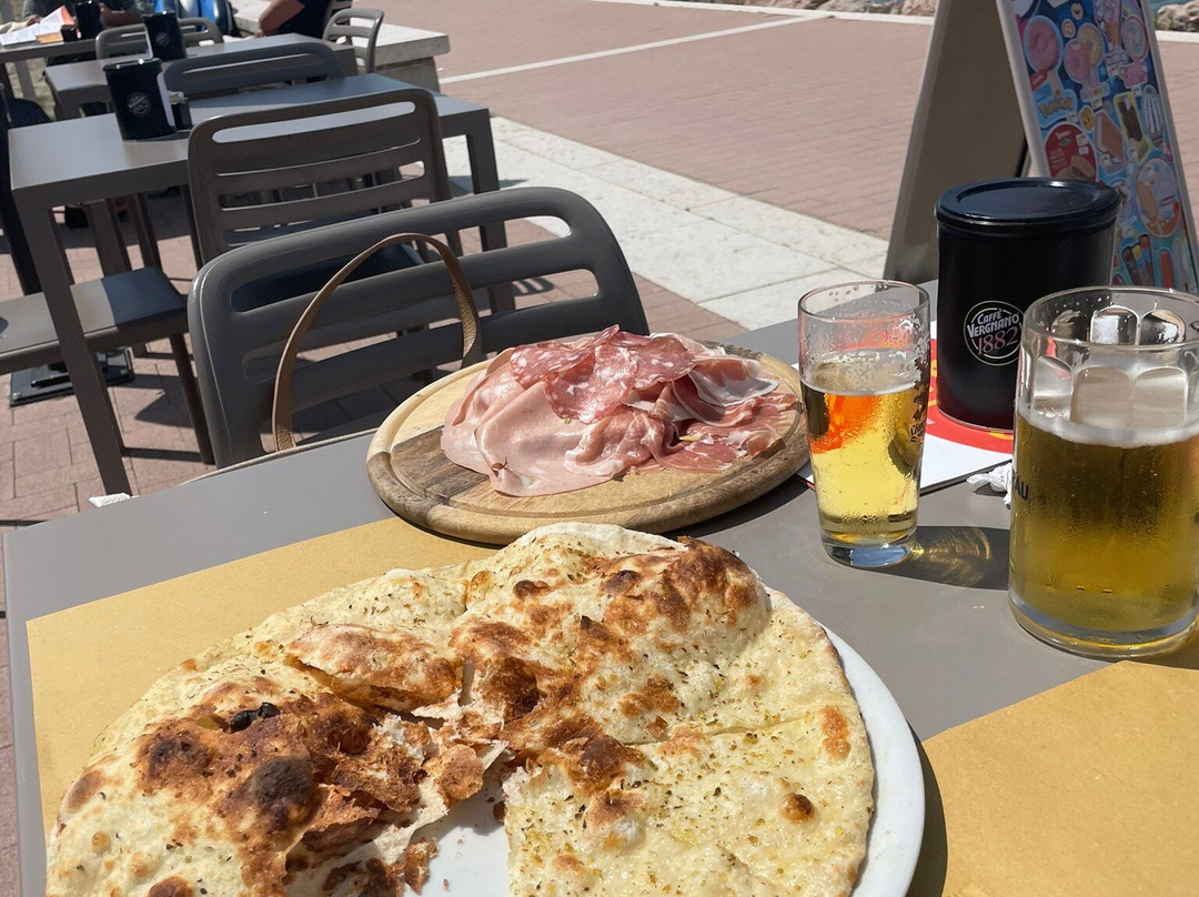 Beach Bar & Food