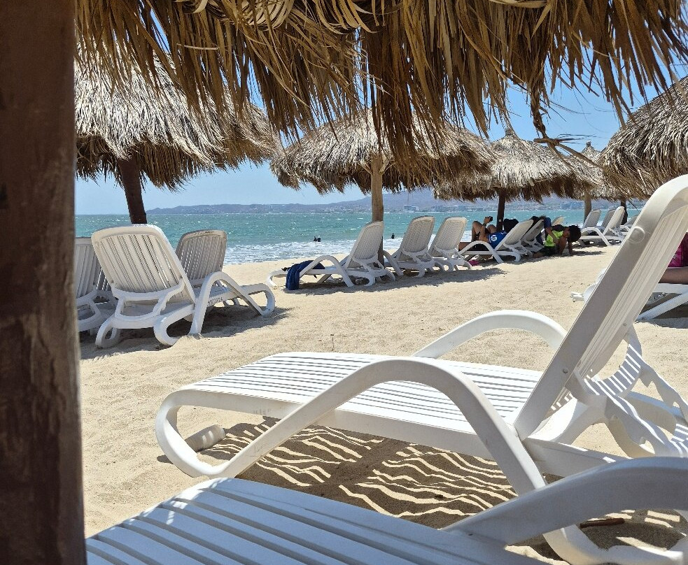 布塞里亚斯的Grand Decameron Complex, A Trademark 全包酒店主图