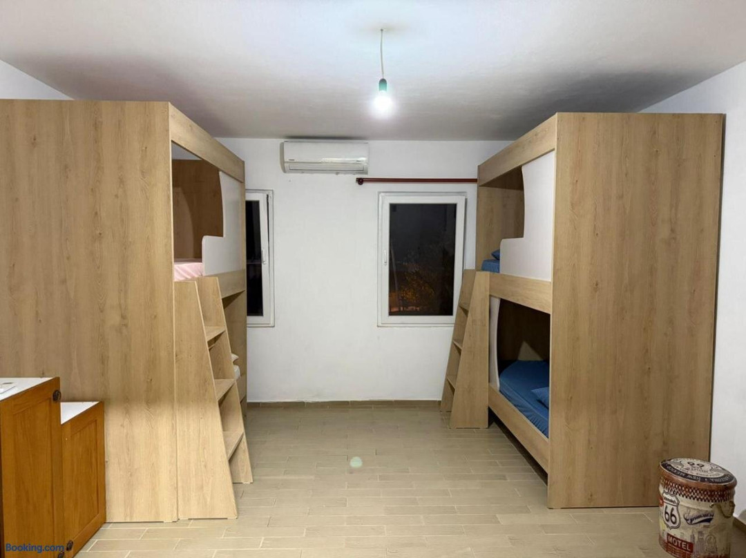 Rooftop Gallery Hostel