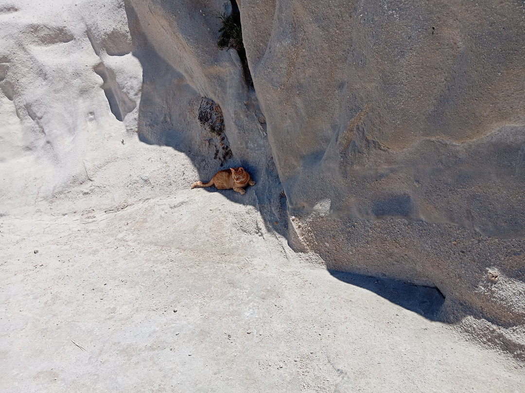 Sarakiniko Beach-米洛斯岛必去景点