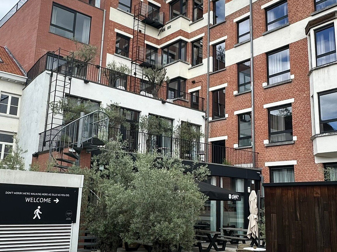 伊丽莎白酒店主图