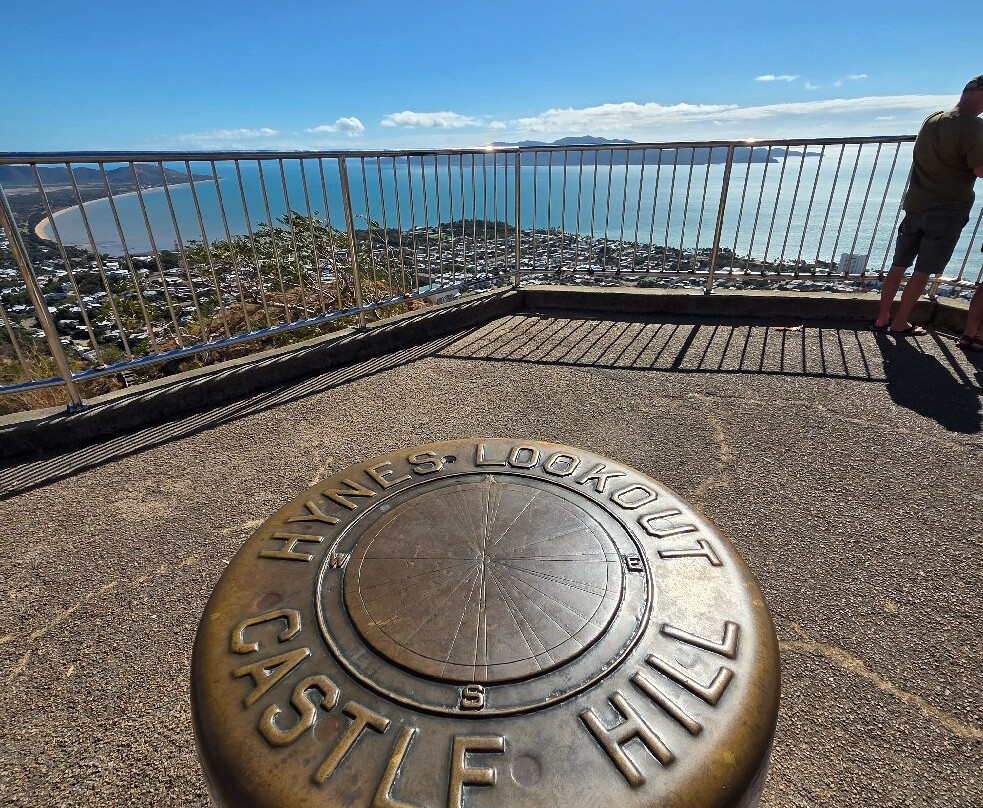 Castle Hill Lookout-汤斯维尔必去景点