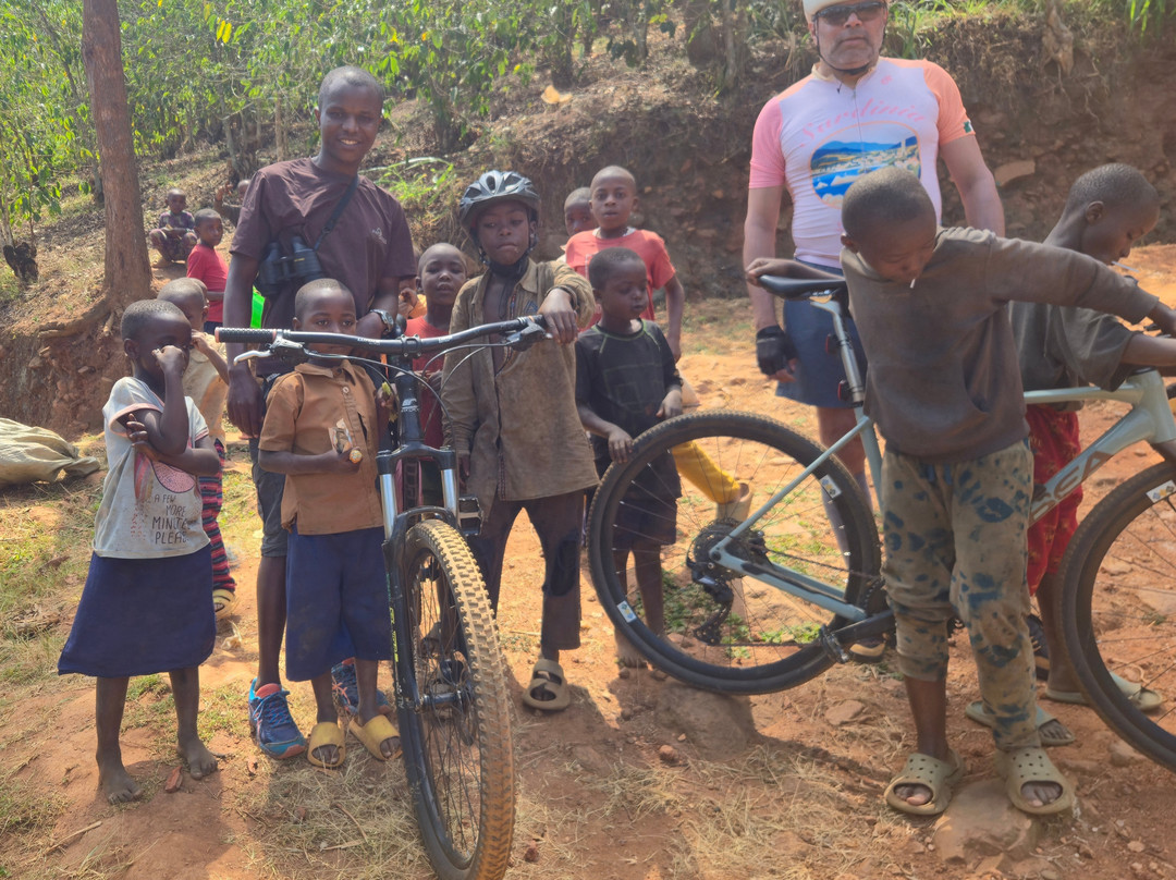 Congo Nile Trail Hiking Guide-吉塞尼必去景点