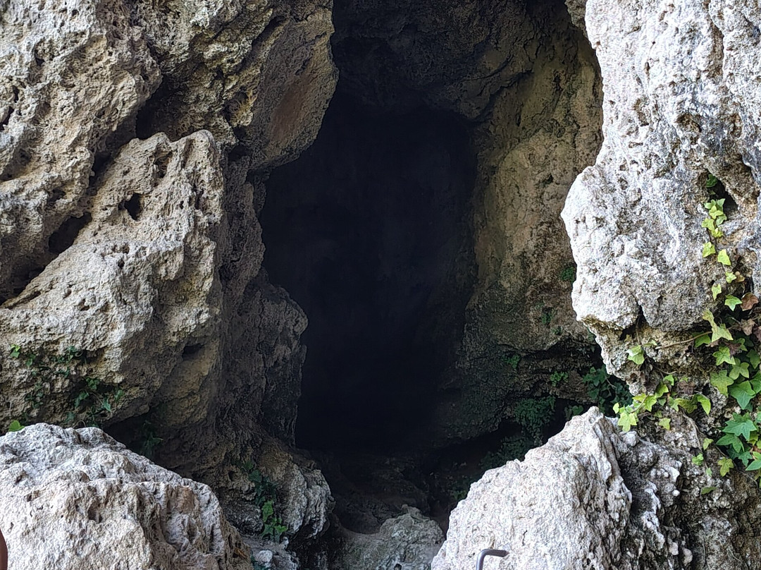 Grotte di Labante-Castel d'Aiano必去景点