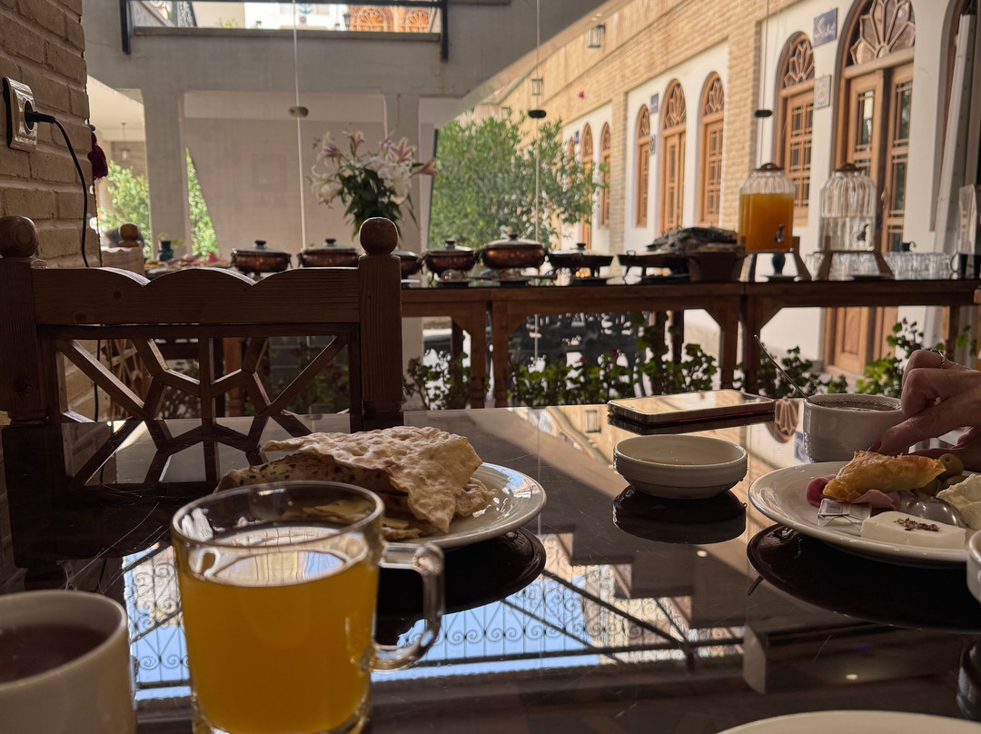 Sohrevardi Traditional Hotel主图