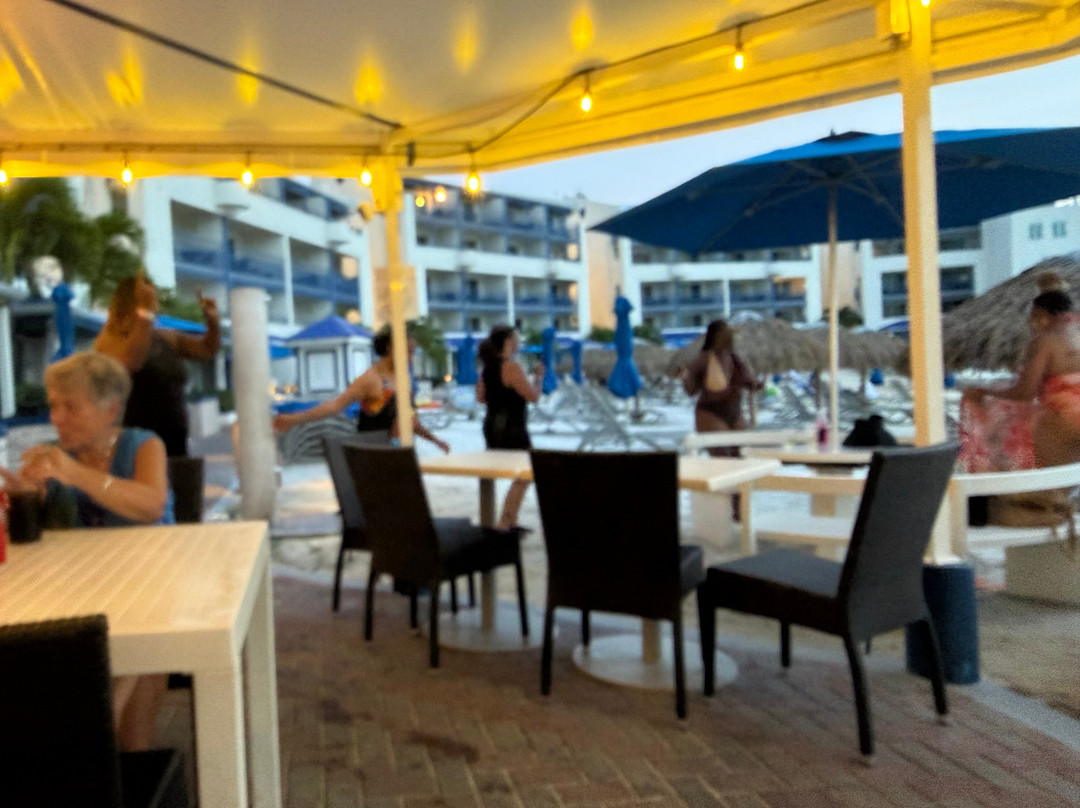 Pelican Beach Grill - Beach Bar & Restaurant