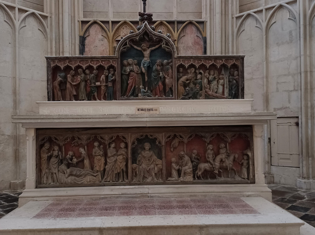 Prieuré de Saint-Thibault-en-Auxois-Vitteaux必去景点