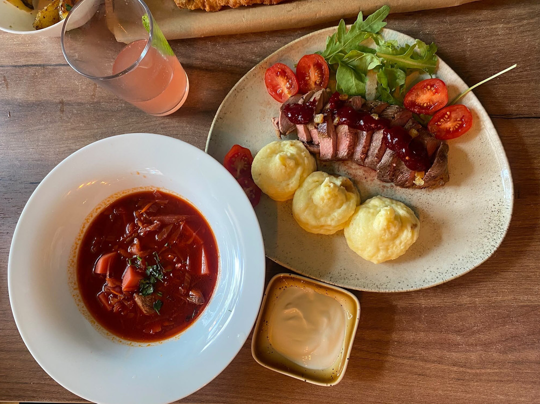 Momo Arte Restaurant Pierogarnia