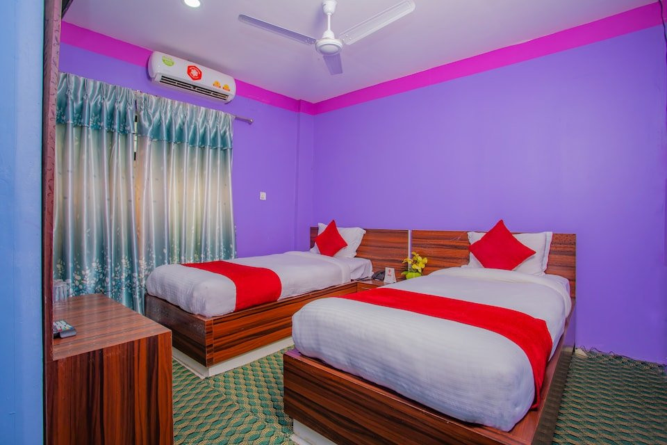 Premier Hotel Lounge & Restaurant