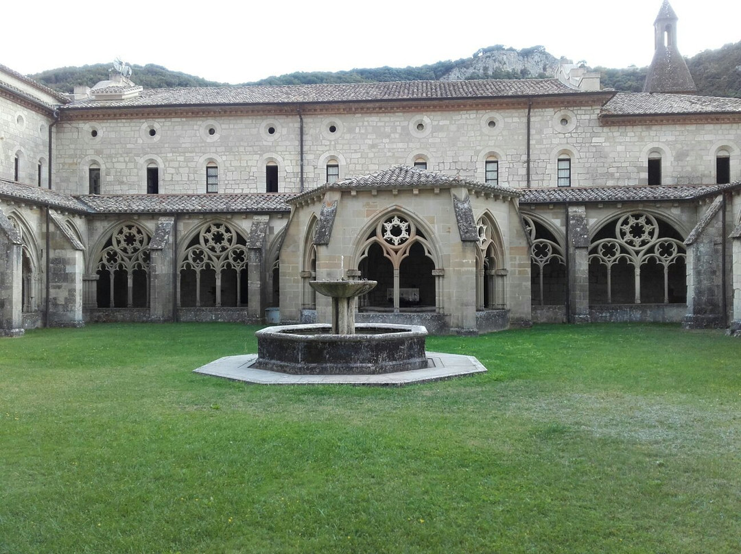 Abarzuza酒店住宿-Monasterio de Santa Maria de Iranzu