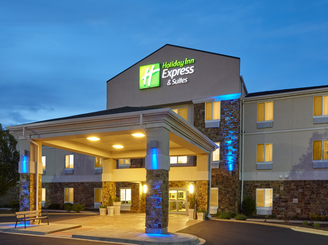Holiday Inn Express & Suites Pekin (Peoria Area) by IHG主图