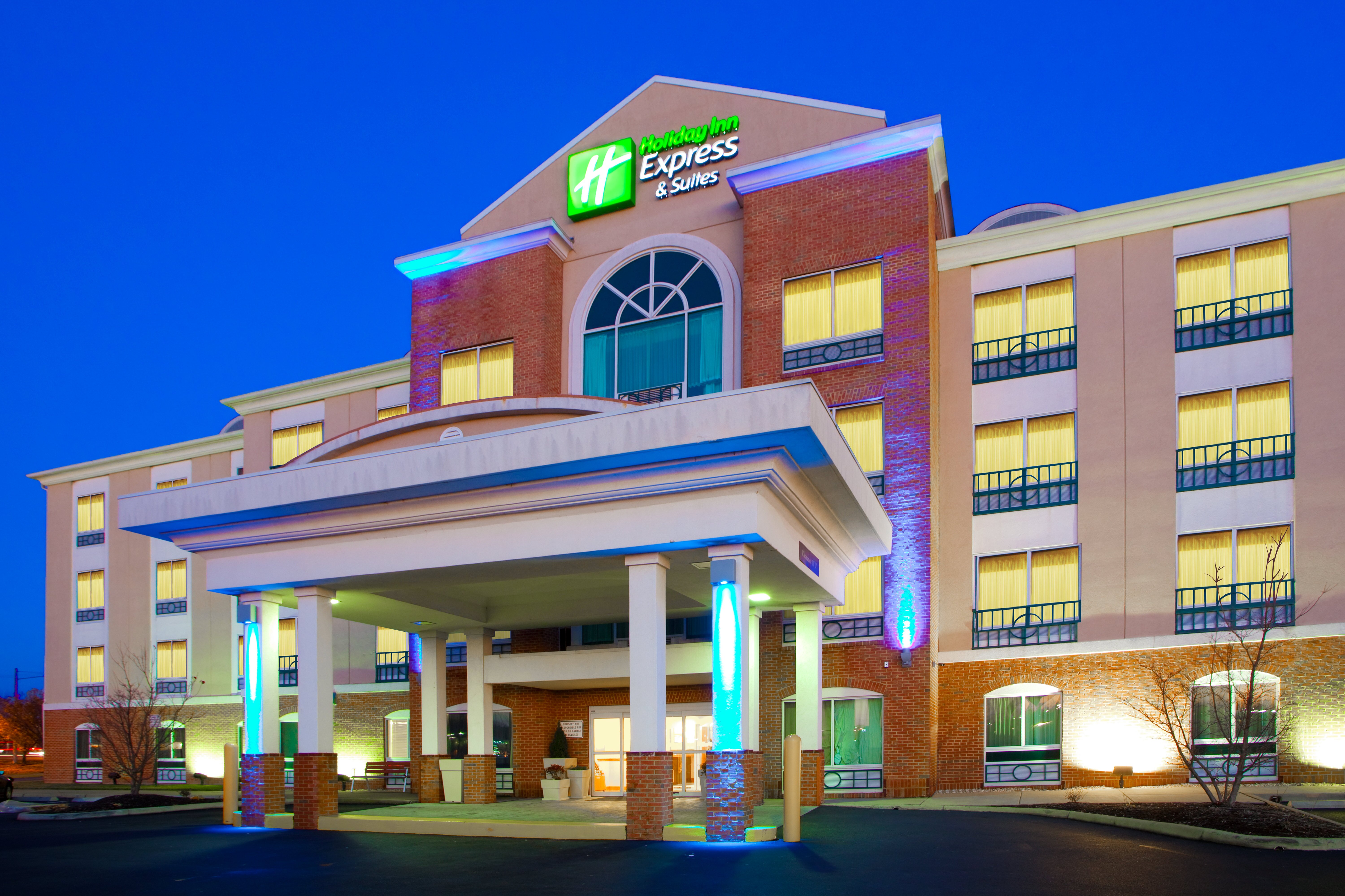 Holiday Inn Express & Suites Woodbridge, an IHG hotel-官方
