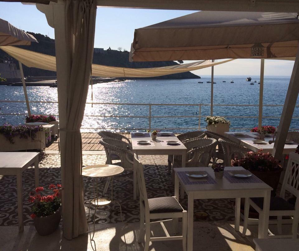 Castro酒店住宿-La Roccia Hotel