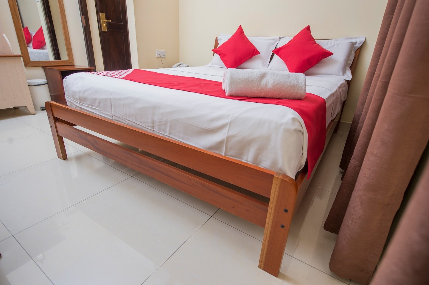 拉法拉酒店及服务公寓-官方