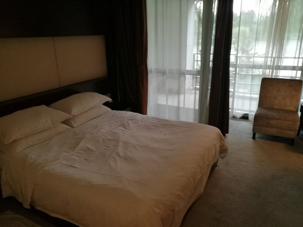 上海怡沁园度假村主图