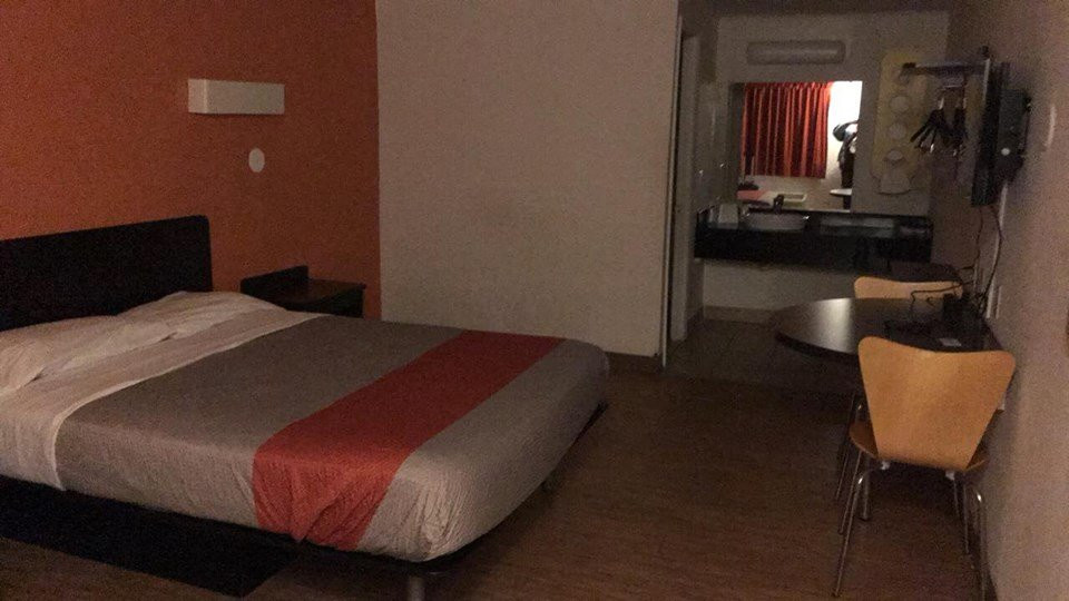 Travelodge by Wyndham Benton Harbor MI