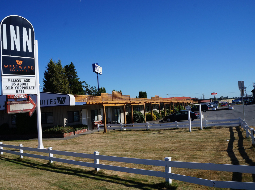 兰里市酒店住宿-Westward Inn & Suites