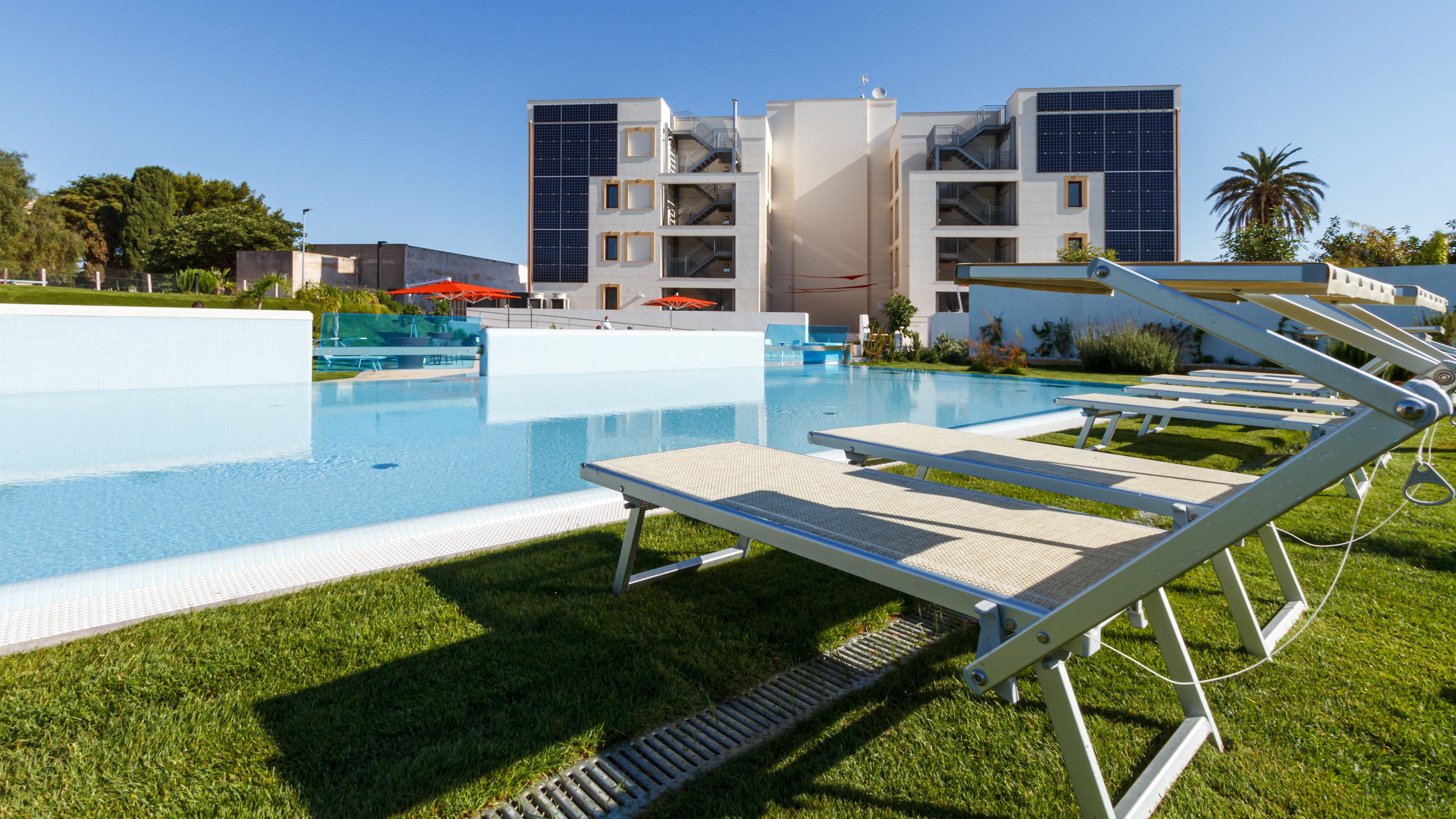 Seawater Hotel-官方