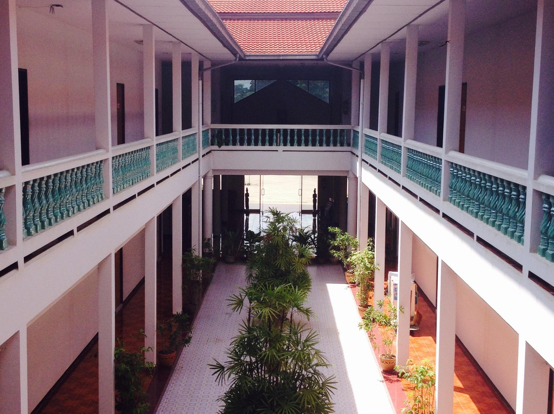 Grand Mansion Hotel