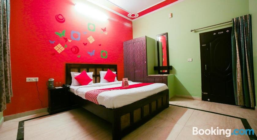 OYO 22941 Hotel D Square