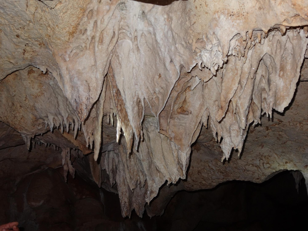 Holy Crystal Cave景点图片