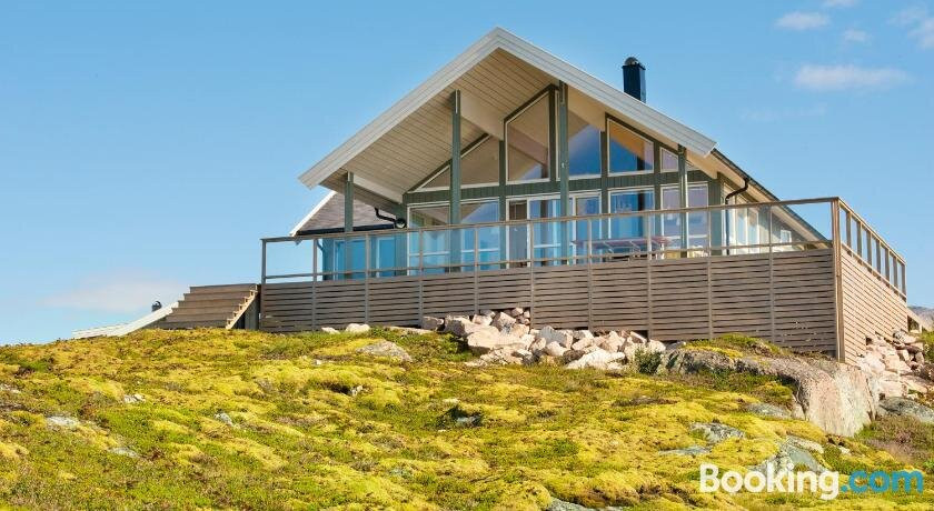 Vestfjord Service Villa