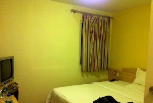 7天优品·广州北京路步行街店-客卧