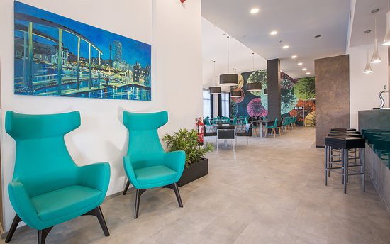 H2圣库加特酒店主图