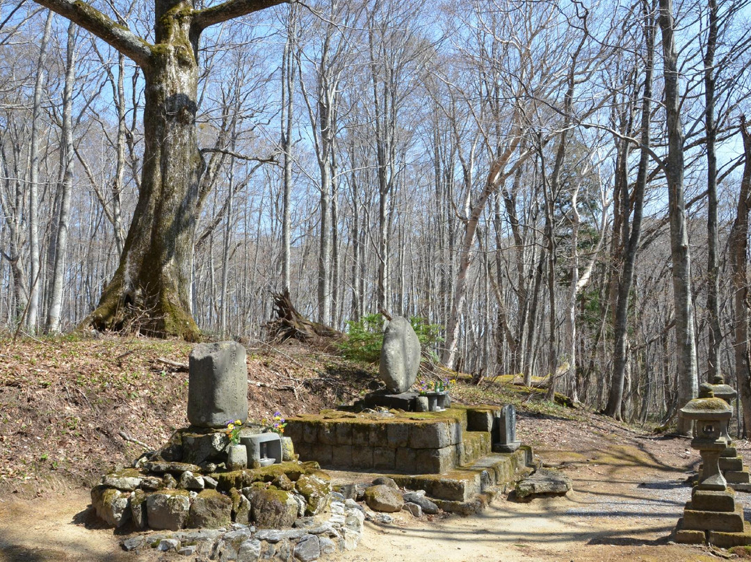 Tomb of Omachi Keigetsu-十和田市必去景点