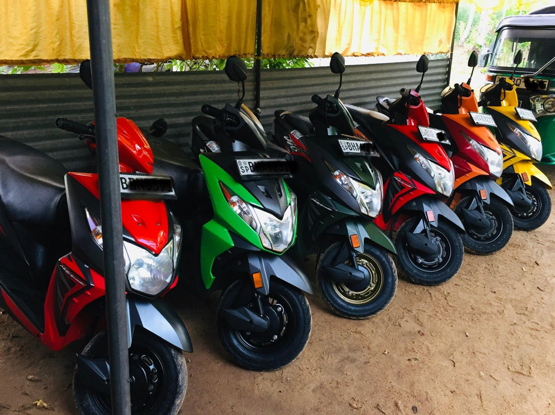 Awantha Scooter renters-马塔拉必去景点