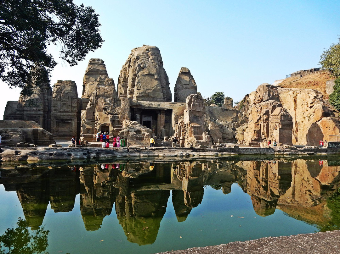 Masroor Rock Cut Temple景点图片