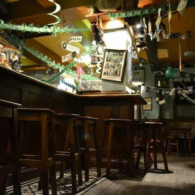 布雷索餐馆和美食-Tir Na Nog - Original Irish pub