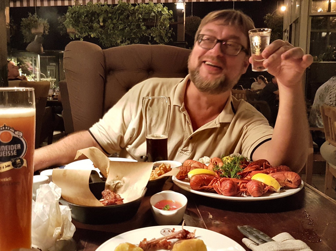 罗斯托夫餐馆和美食-Schneider Weisses Brauhaus