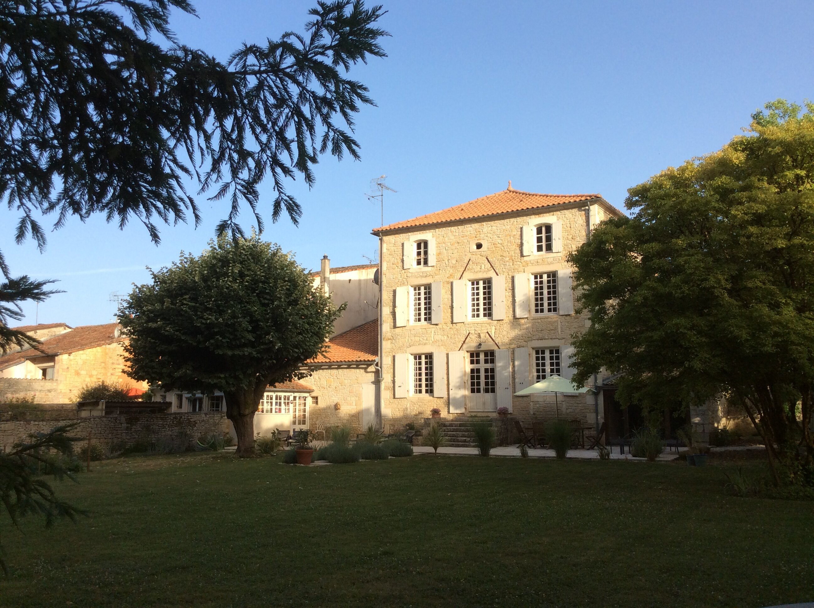 Villa Taillefer Chambres D'Hotes-官方