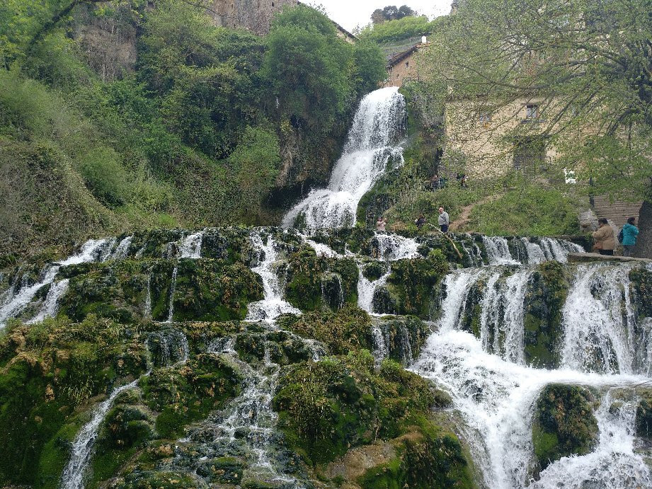 Cascada de Orbaneja景点图片