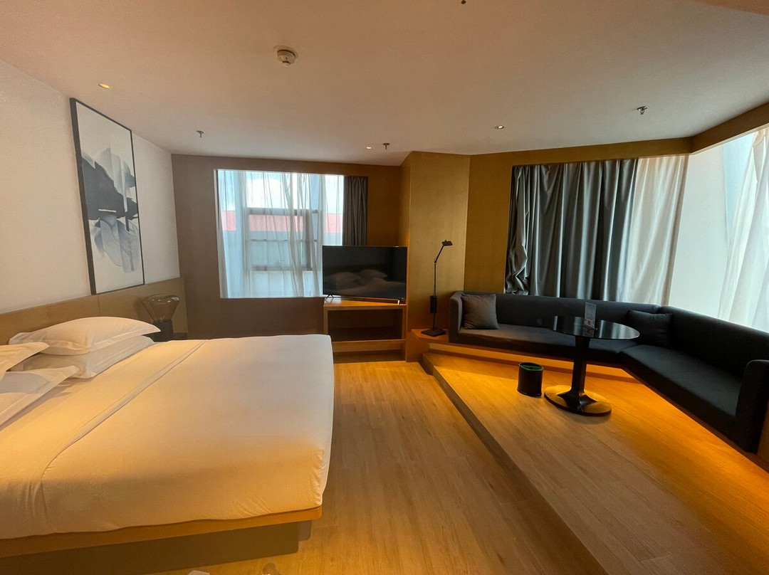 西宁城北万枫酒店主图