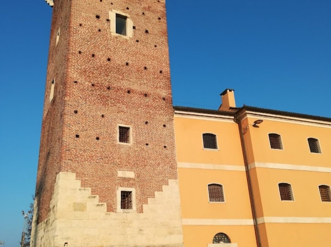 Torre delle Carceri景点图片