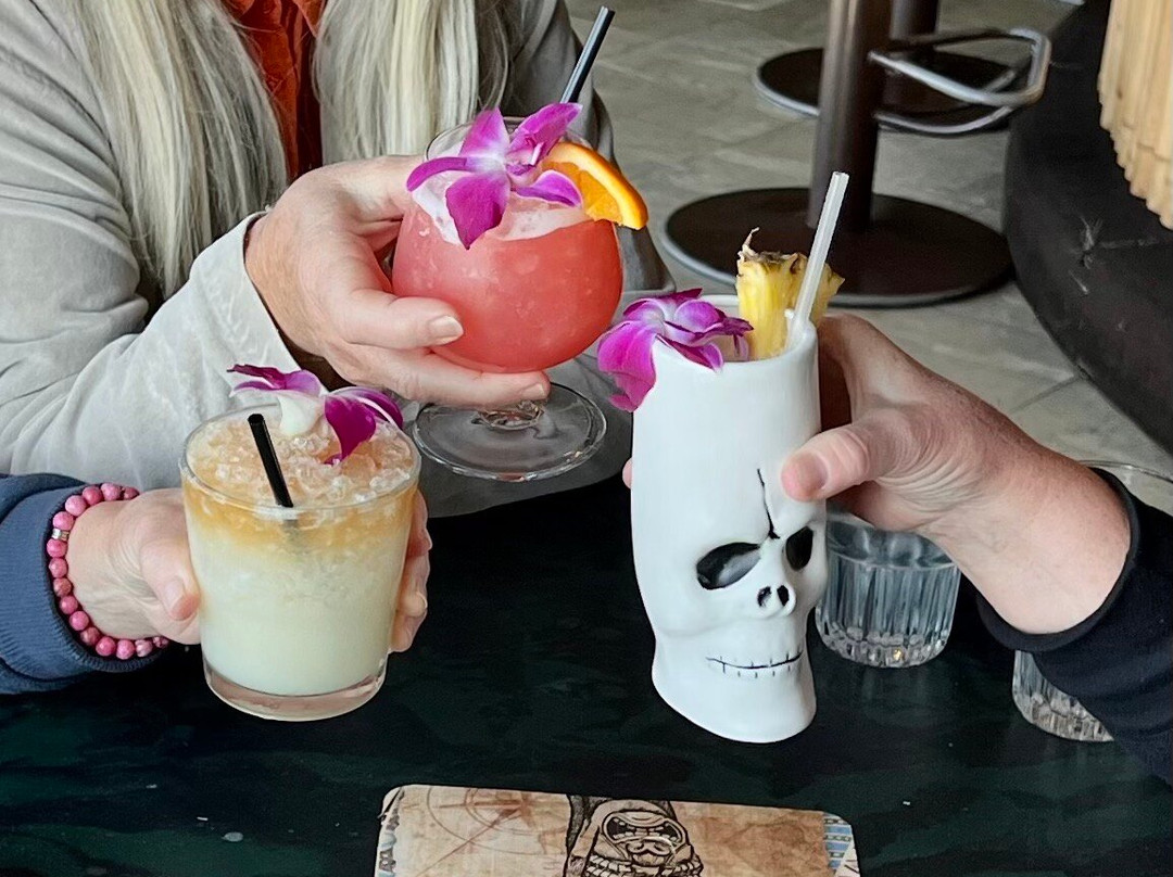 Makai Island Kitchen & Groggery