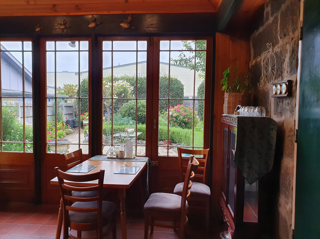 Victoria House主图