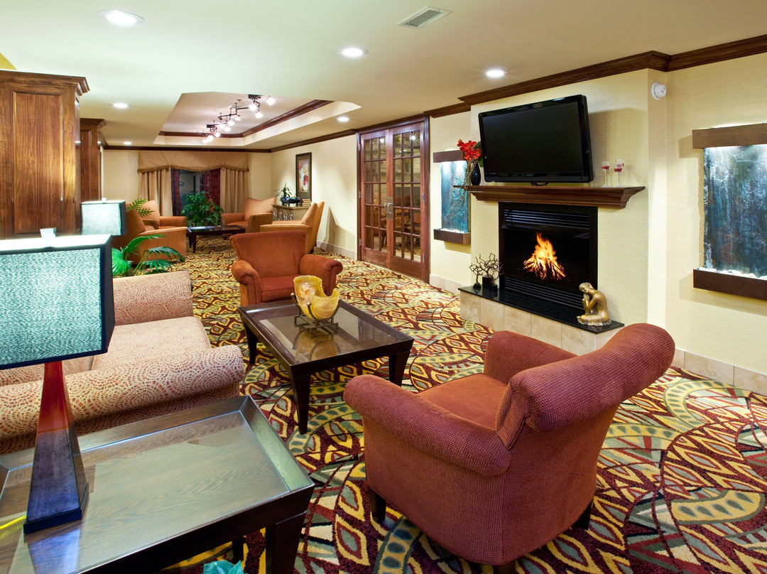 Holiday Inn Express & Suites Franklin By IHG主图