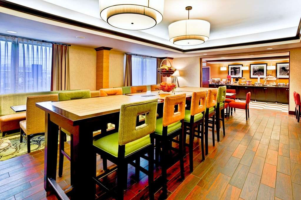 Hampton Inn Seekonk主图