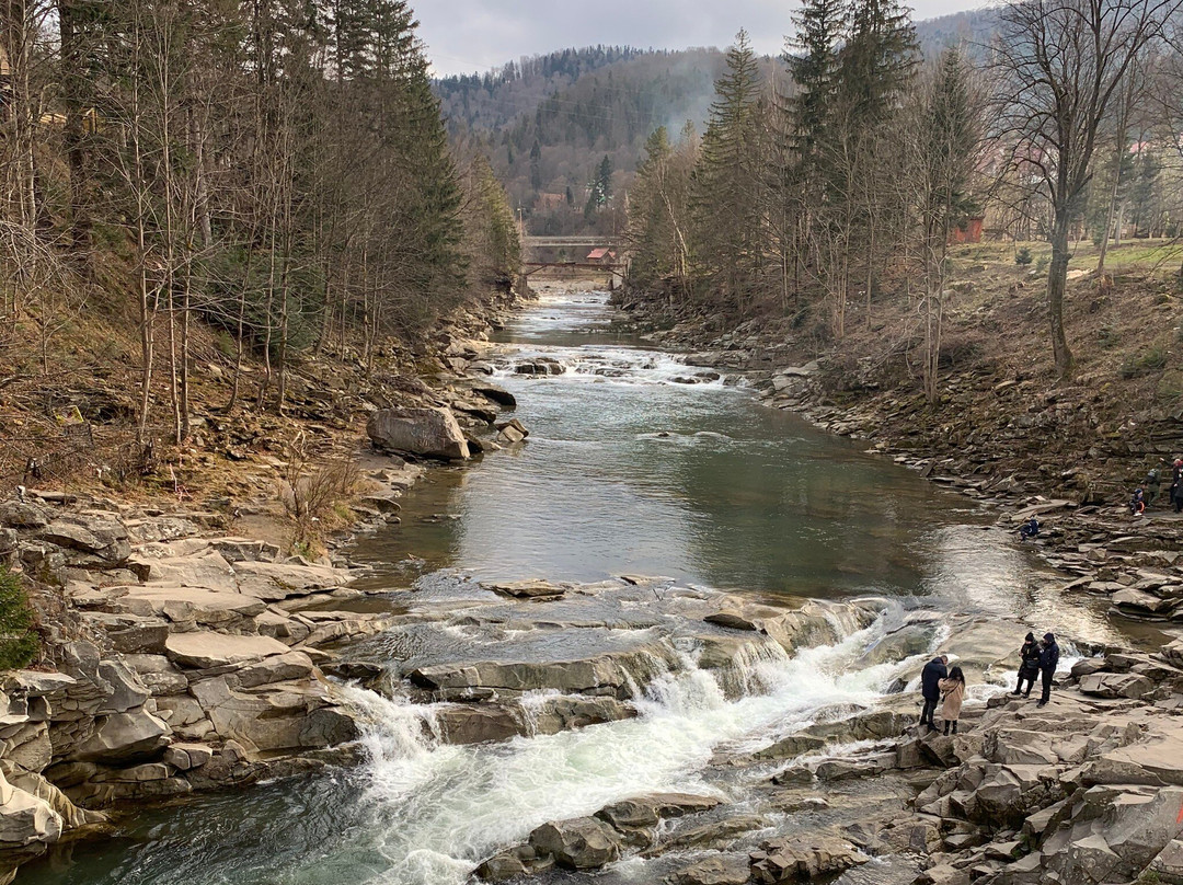 Probiy Waterfall-Yaremche必去景点