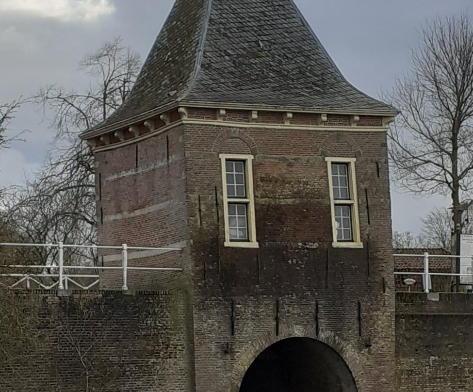 Waterpoort Oude Gouwsboom (1593)-恩克赫伊曾必去景点