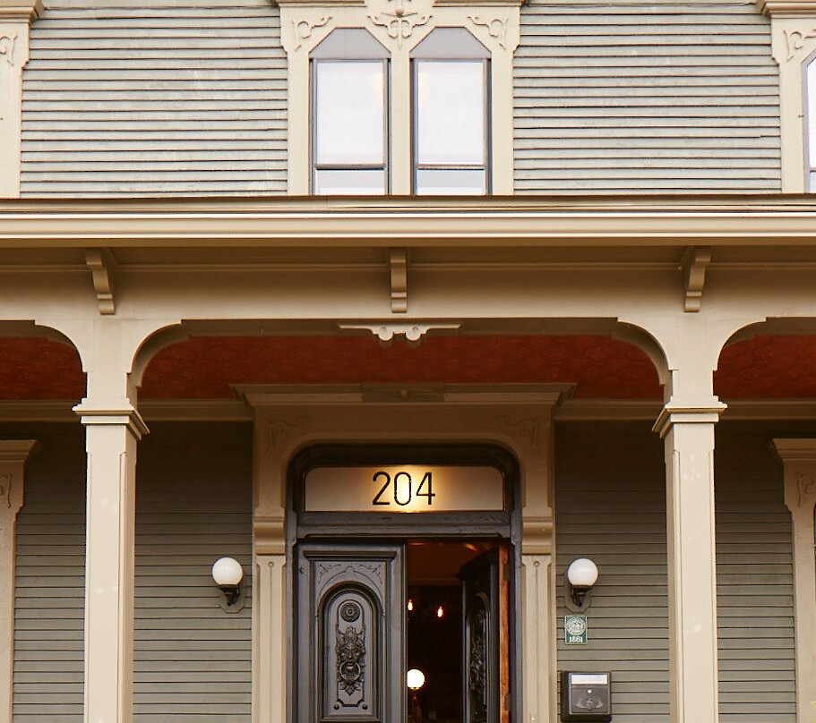 Made INN Vermont, an Urban-Chic Boutique Bed and Breakfast主图