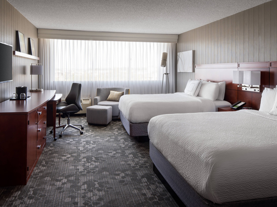 Courtyard by Marriott Richmond Berkeley主图