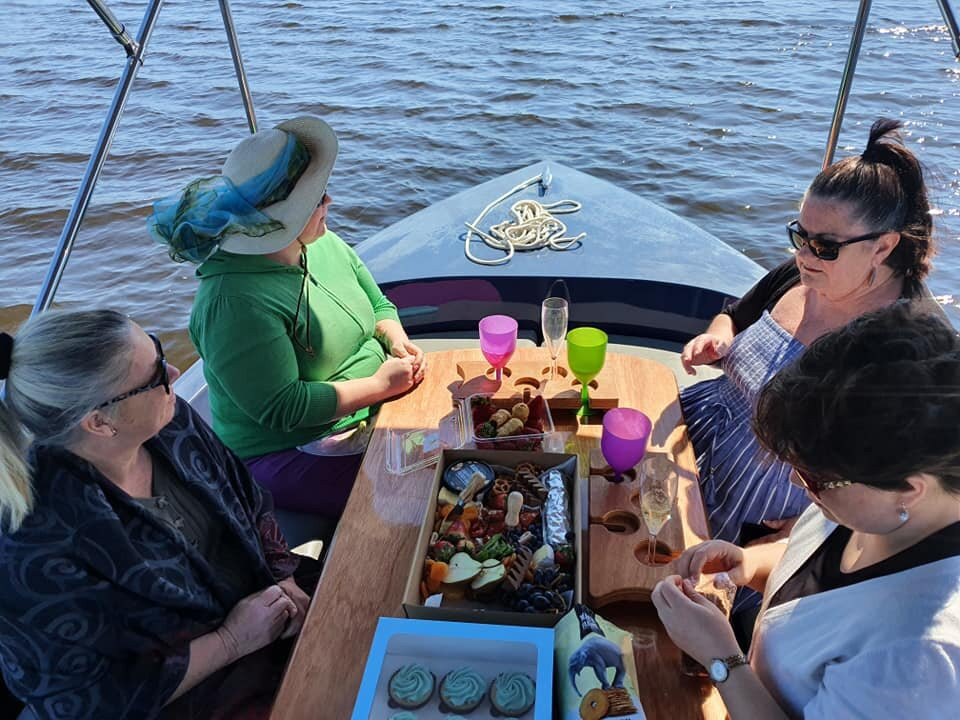 Nauti Picnics景点图片