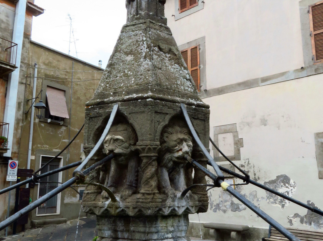 Fontana del Piano景点图片