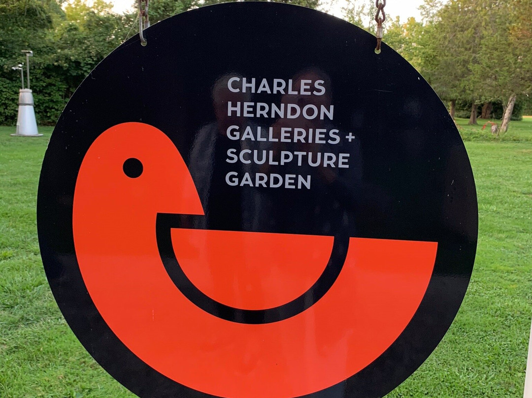Charles Herndon Sculpture Garden and Galleries景点图片