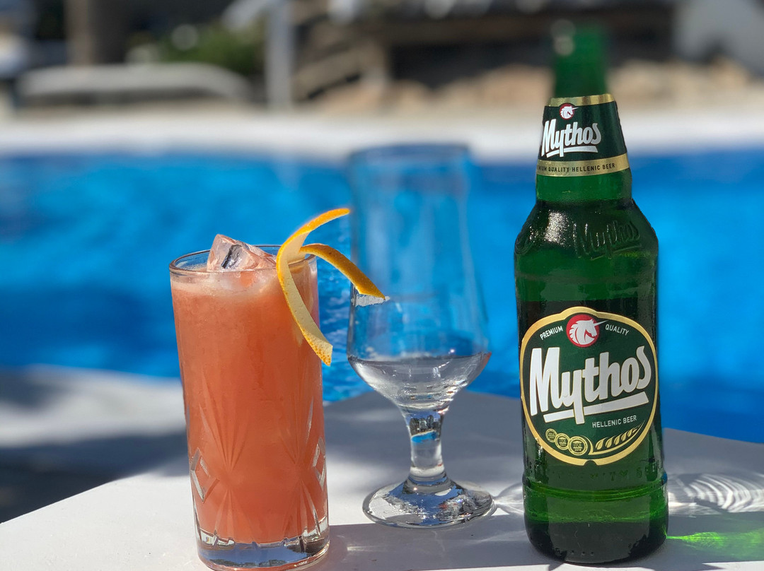 Zephyros Hotel主图