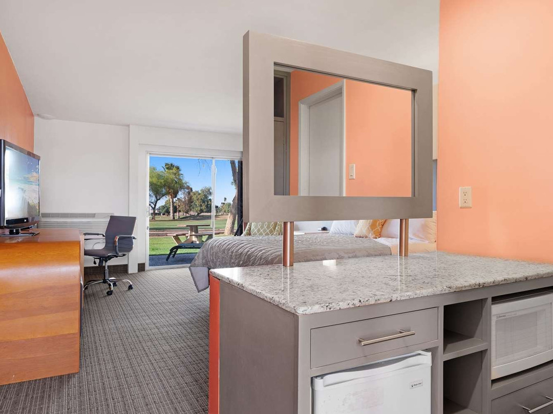 Ramada by Wyndham Holtville Golf Resort/El Centro主图